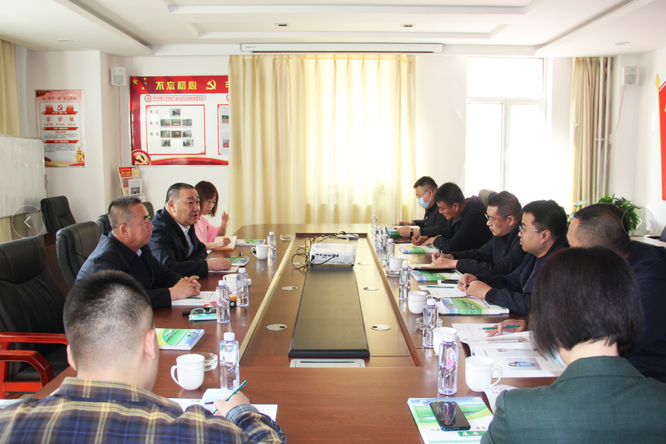 內蒙古自治區公安廳環(huán)食藥偵總隊與呼和浩特市公安局環(huán)食藥偵支隊一行到協(xié)會(huì )調研